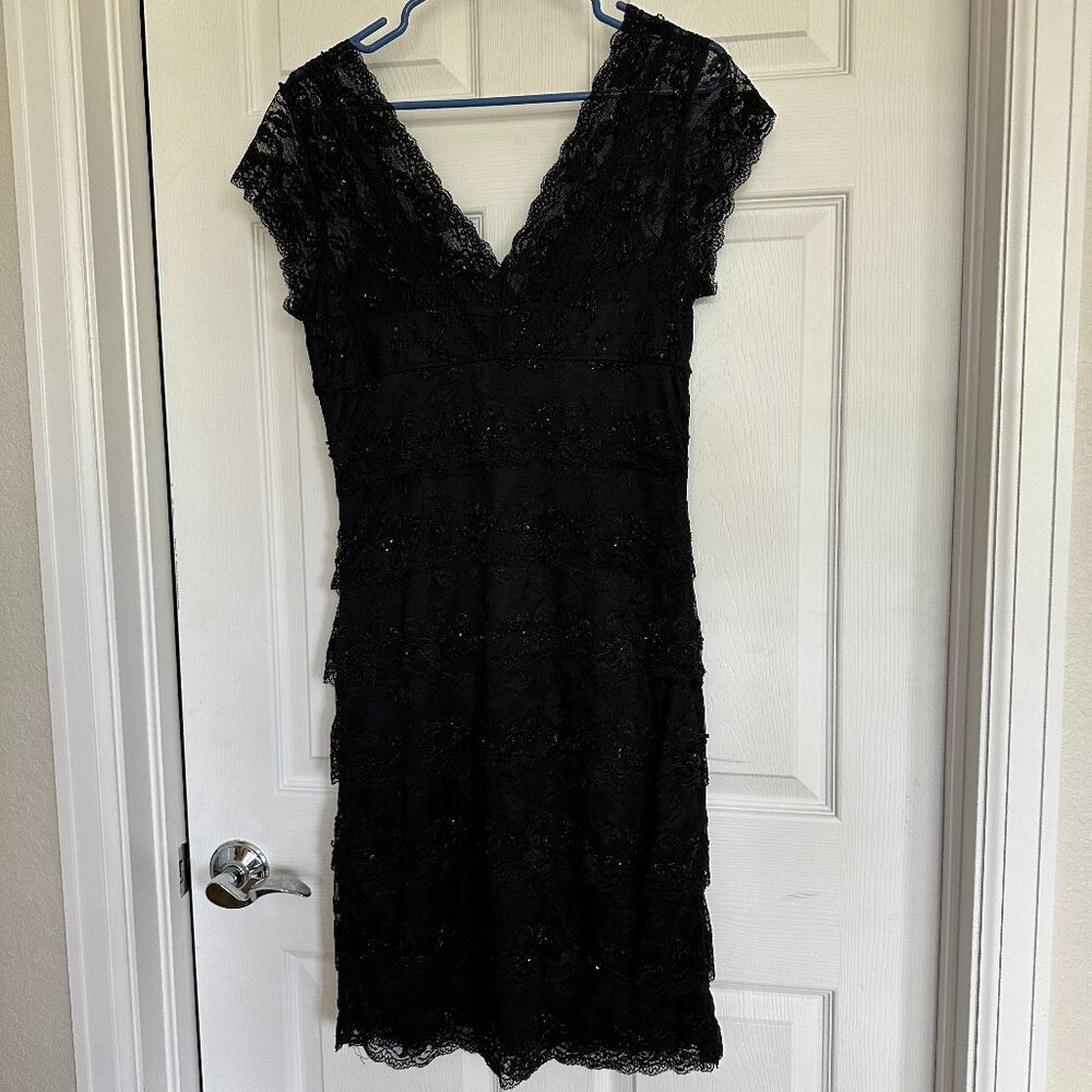 Gorgeous black lace dress in like-new condition-size 8